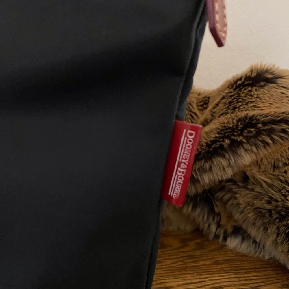 Dooney & Bourke Large Black Nylon NFL Chicago Bears Tote Bag!! - Picture 8 of 8